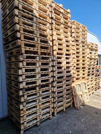 Bekijk deze afbeelding van Zelf aan de slag met ons hout op De Kloeff